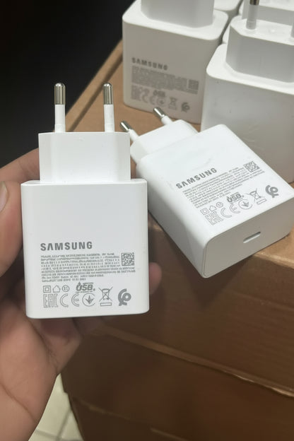 Samsung 65W PD Super Fast Charger | Type-C to Type-C Adapter | Original Design – Fast Charging for Phones, Tablets & Laptops